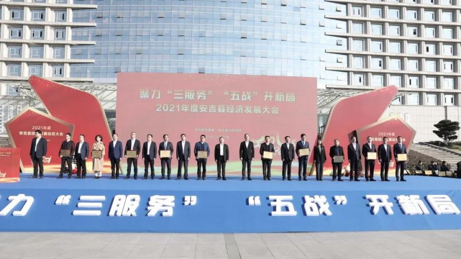 162348108378121688GQ.jpg b.jpg